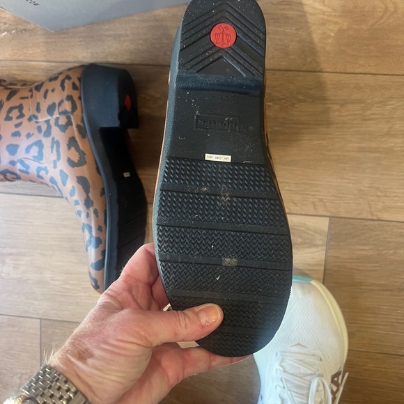 Hunter Ladies Leopard Print Rain Boots - Picture 7 of 7